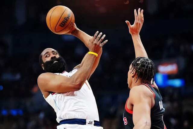 V体育-小卡缺阵快船加时险胜猛龙，哈登下半场实现自我救赎