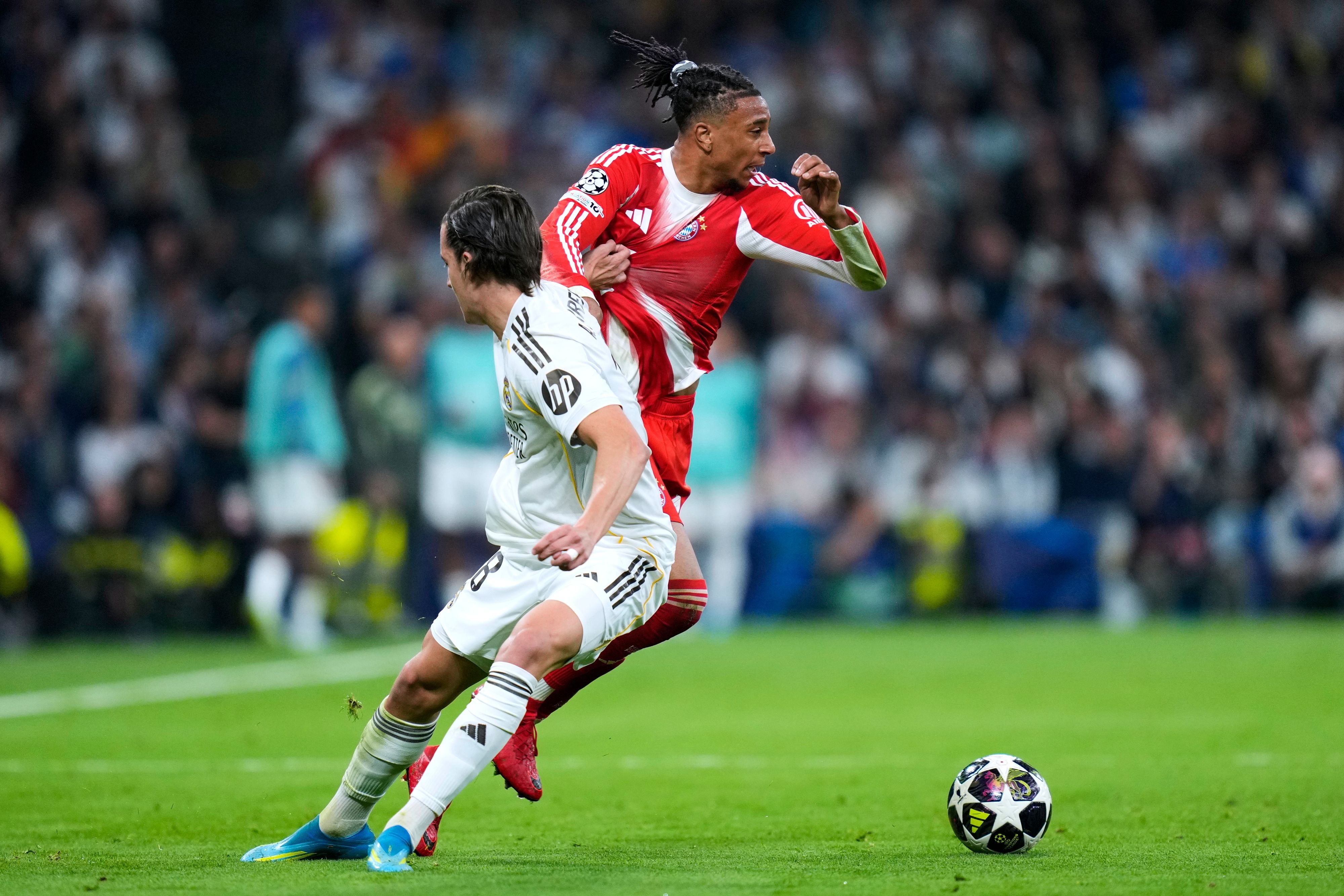 V体育平台-马卡：贝林带队反扑却无力回天，赫伊森饱受煎熬A费被奥利塞拿捏