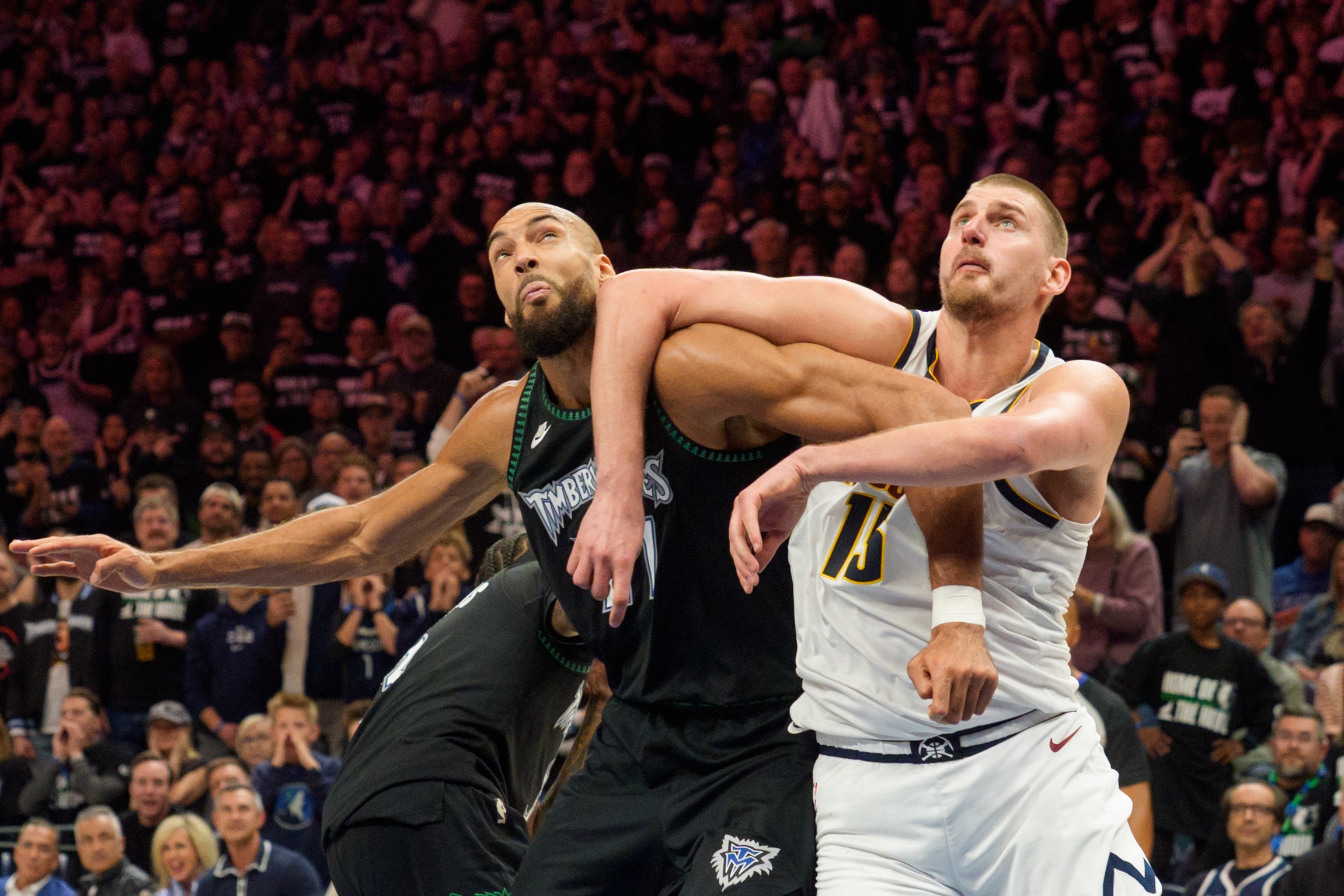 V体育官网-Shams：联盟正在调查掘&amp;狼G4末节冲突 调查结果将在G5前公布